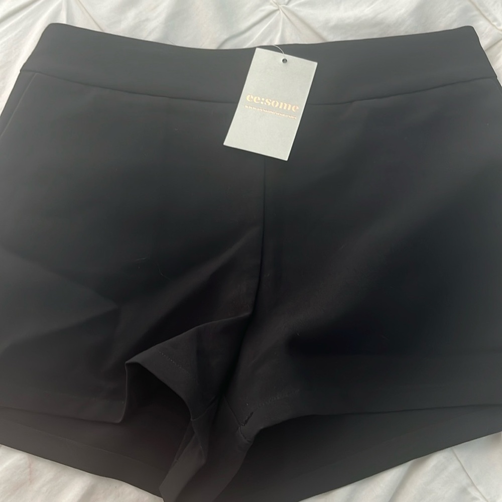 NWT eesome Women’s Shorts